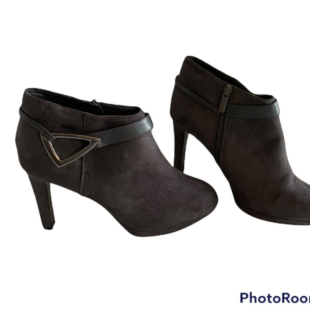 Gray High Heeled Ankle Boots or Booties Size 9 1/2